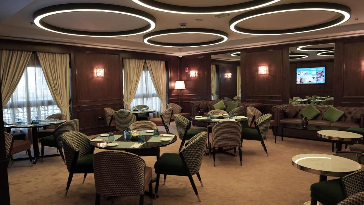 Barcelo Al Jaddaf, Dubai Hotel Kültér fotó The interior of the restaurant